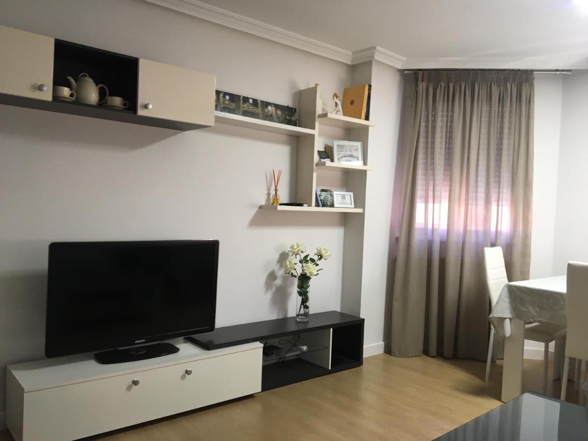 Vut Santa Marta Apartment Santa Marta de Tormes Exterior photo